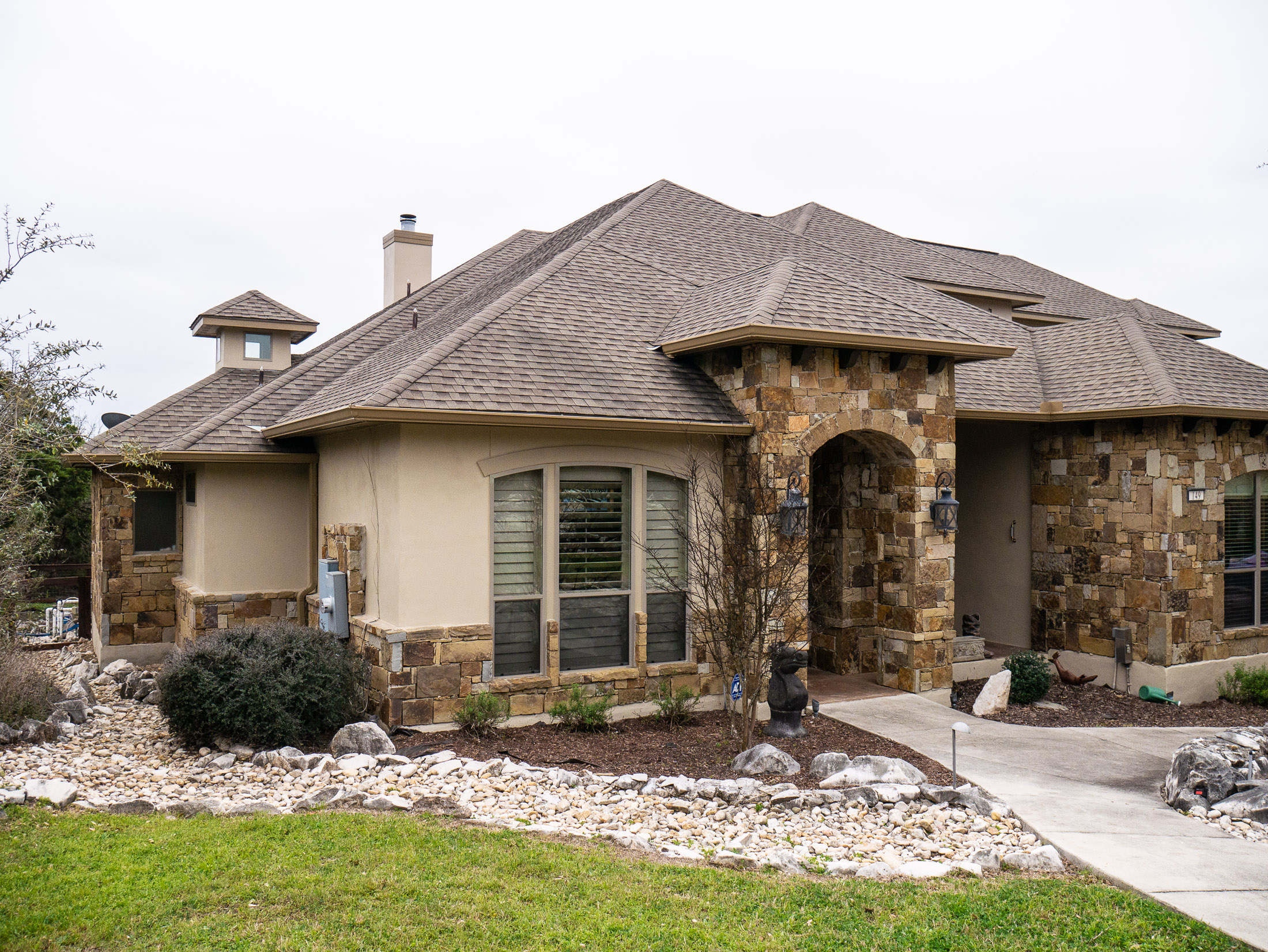 Hendrick Painting - Exterior House Repaint and Stucco Repair Mico, Texas 017